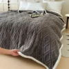 Soft Warm Lamb Fleece Blanket for Bed Sofa Winter Fall and Winter Cozy Flannel Cover for Office Nap Air Conditioning