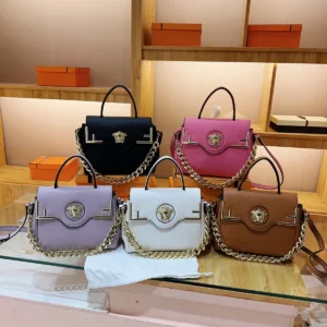 Chic Luxe Medusa-Inspired Handbag Leather-Texture PU Large Capacity Flap Magnetic Chain Adjustable Strap Crossbody Bag for Daily