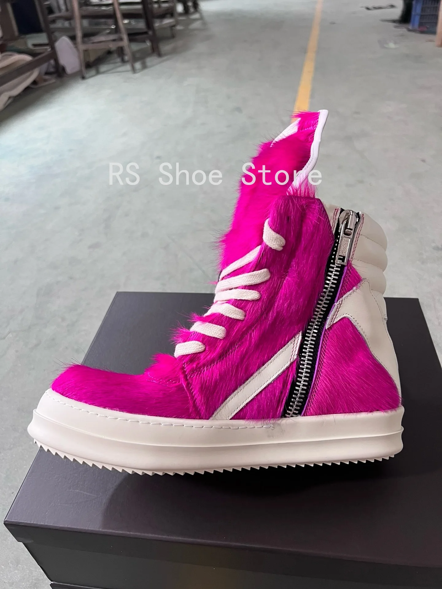 Ro Luxury Men Ankle Boot Rose Pink Horsehair Boots Women Sneaker Horse Hair High Top Shoe Casual Shoes Zipper Sneakers