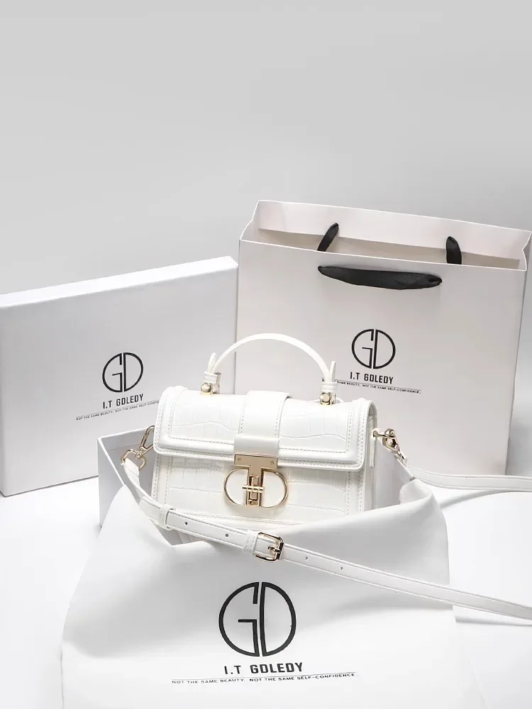 Luxury Designer Bags with High Quality Alligator Printing Leather and Delicate Metal Design Women's Portable Shoulder Bag