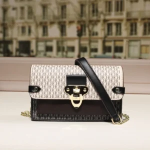 CHCH Minimalist Square Crossbody Bag for Women Luxury Small Purse with Classic Letter Design Adjustable Strap bolsos mujer