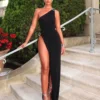 2024 New Summer Women's Dress Summer New One Shoulder Sleeveless Asymmetric Hot Girl Pearl sexy Dress Female
